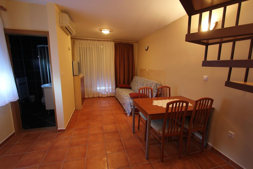 קלק Apartments Villa Ceres מראה חיצוני תמונה
